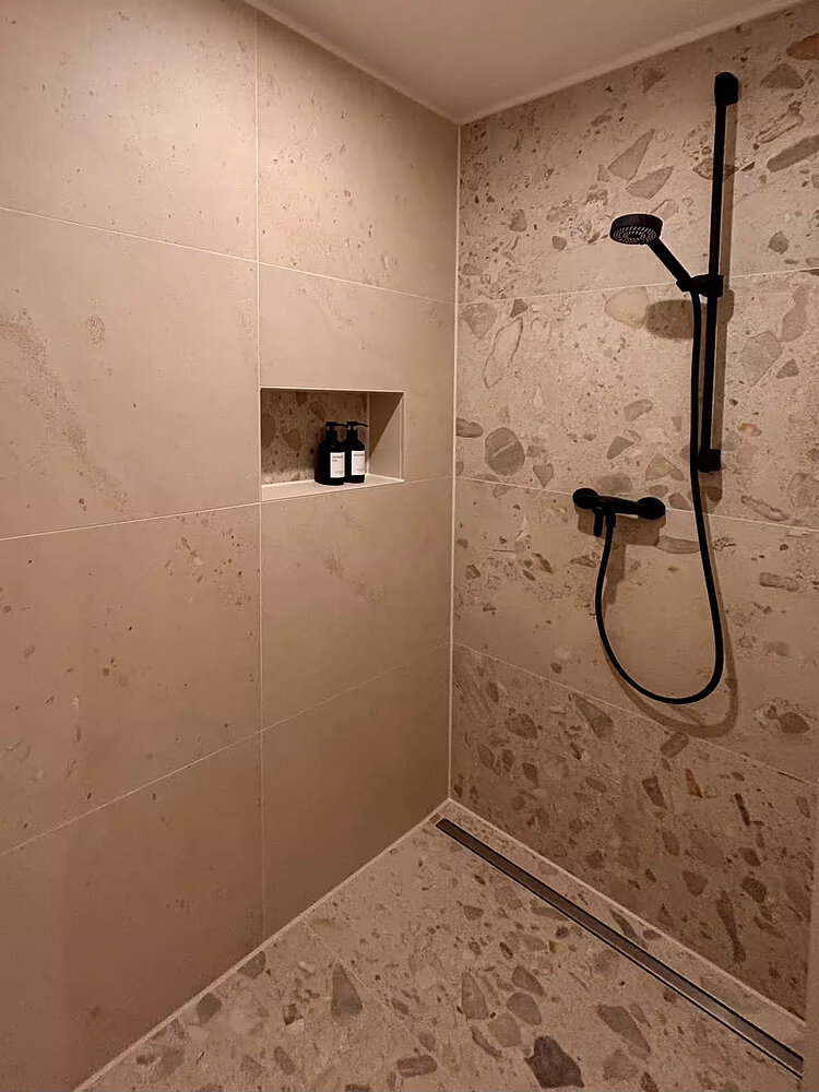 Dusche im Badezimmer, Detailansicht